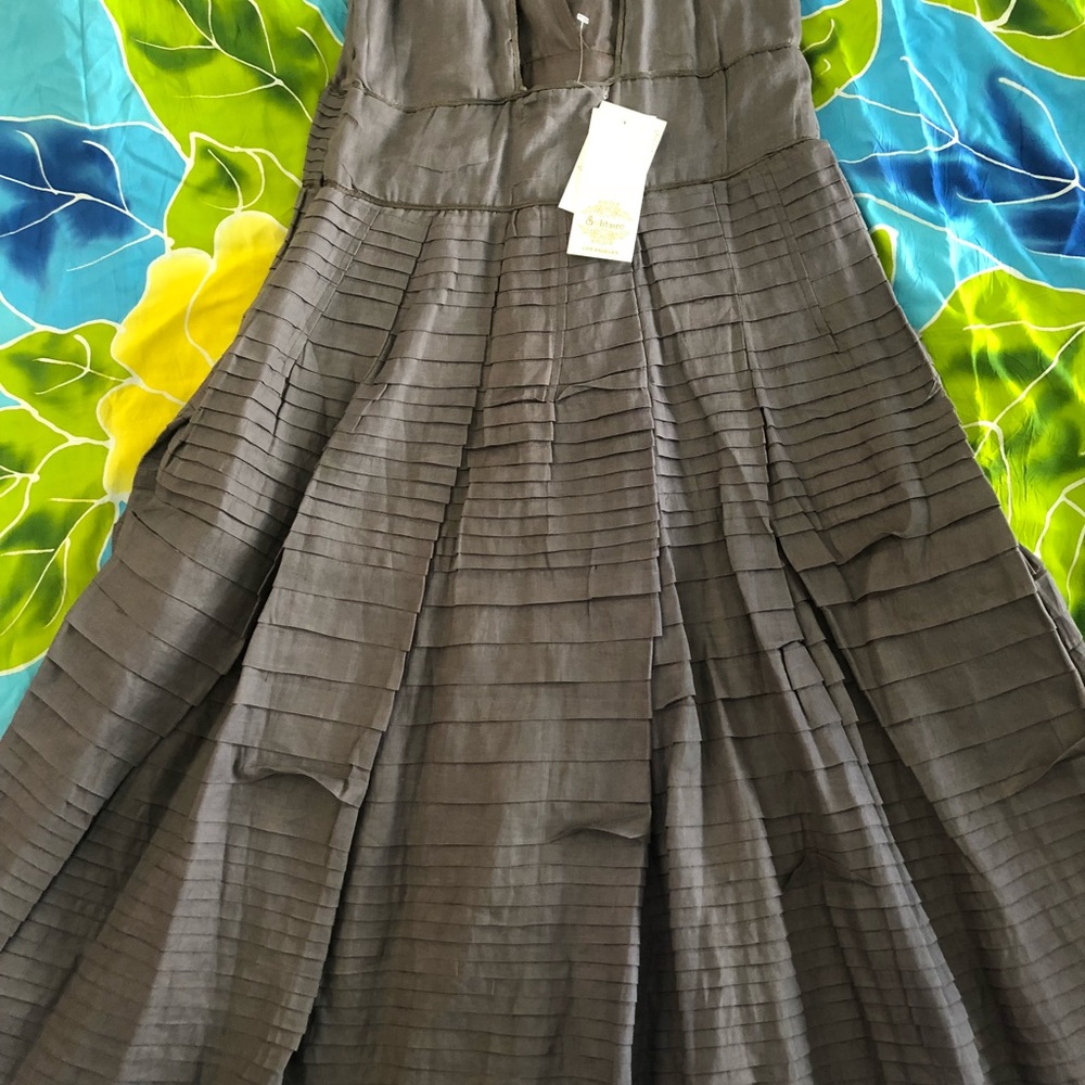 ***SOLD****🛍🛍🛍Solitaire Los Angeles Dress - Picture 2 of 13